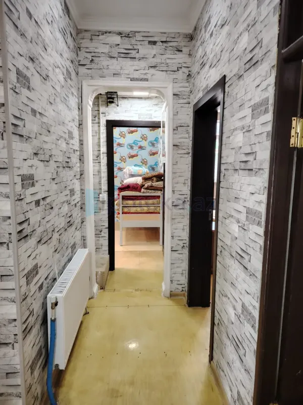 Satılır 6 otaqlı həyət evi 200 m²