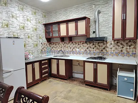 Satılır 6 otaqlı həyət evi 200 m²