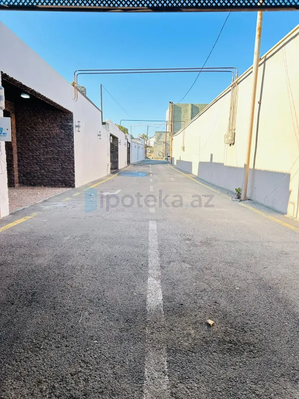 Satılır 5 otaqlı mənzil 3000 m²