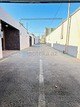 Satılır 5 otaqlı mənzil 3000 m²