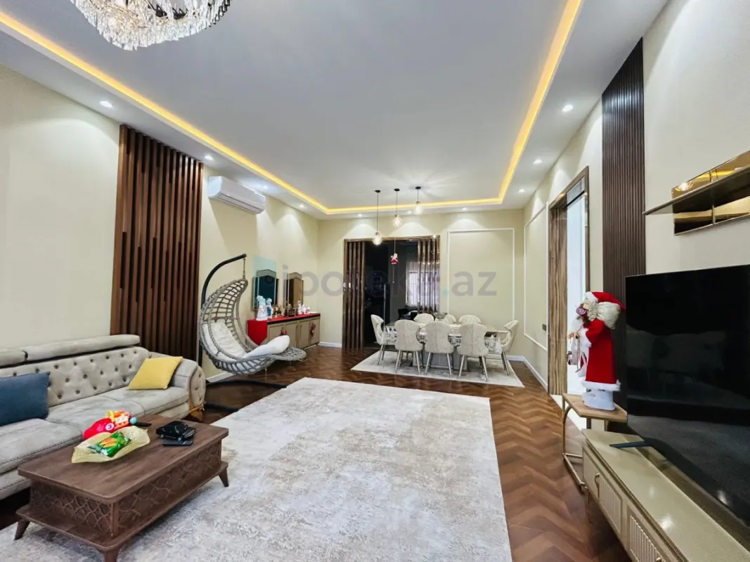Satılır 5 otaqlı mənzil 3000 m²