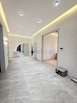 Satılır 5 otaqlı mənzil 230 m²