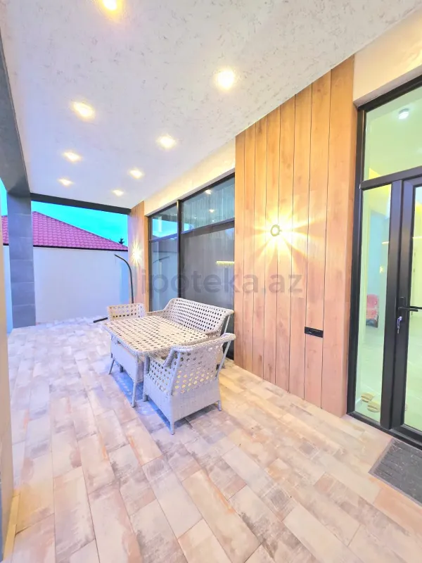 Satılır 5 otaqlı mənzil 230 m²