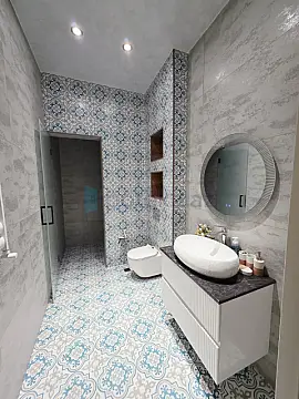 Satılır 5 otaqlı mənzil 230 m²
