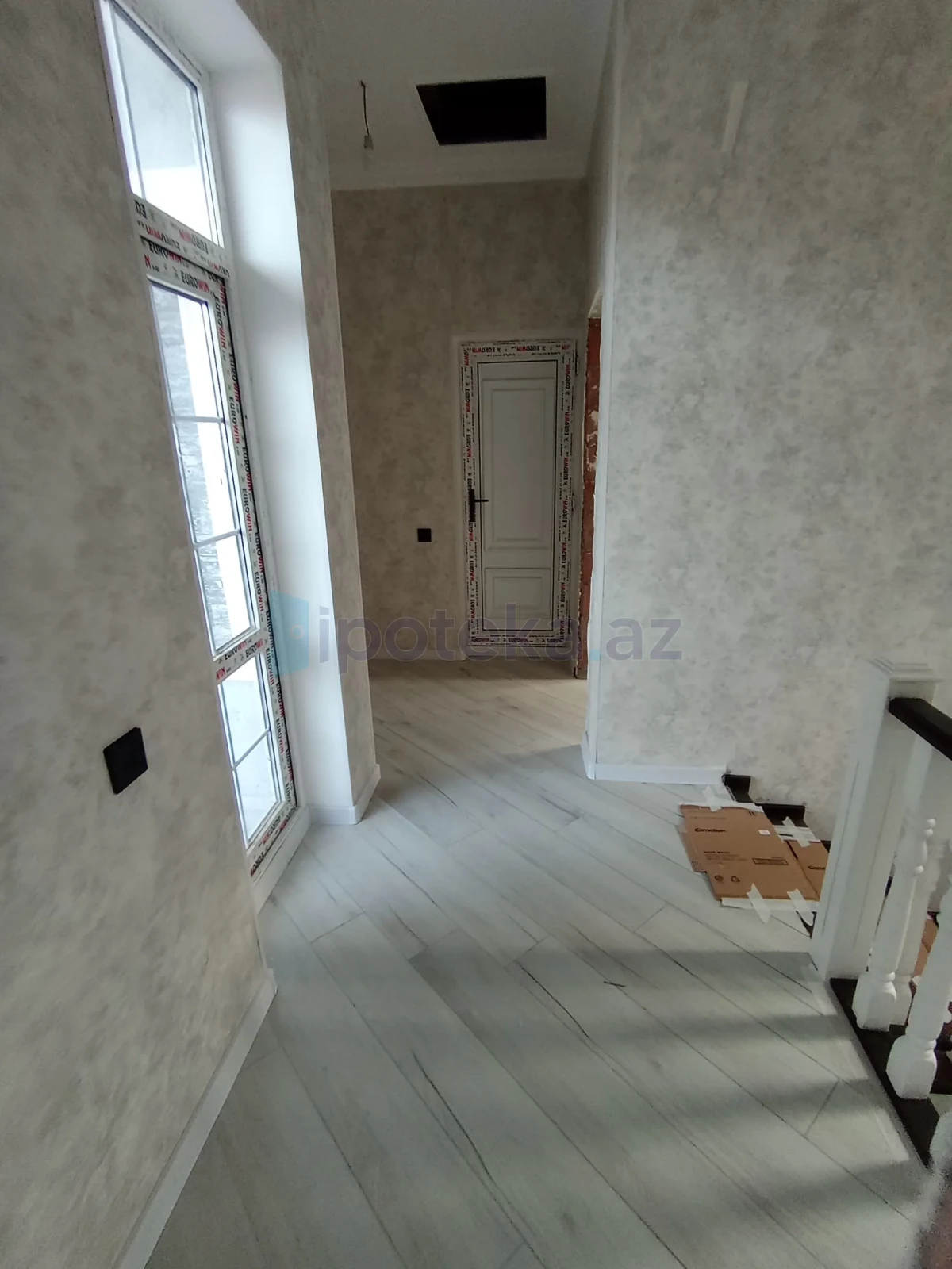 Satılır 5 otaqlı həyət evi 180 m²