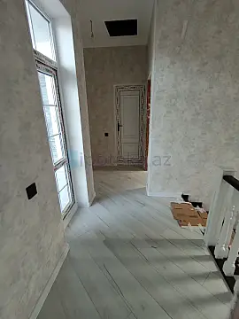 Satılır 5 otaqlı həyət evi 180 m²