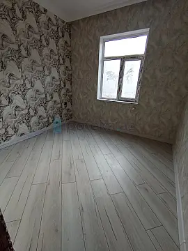Satılır 5 otaqlı həyət evi 180 m²