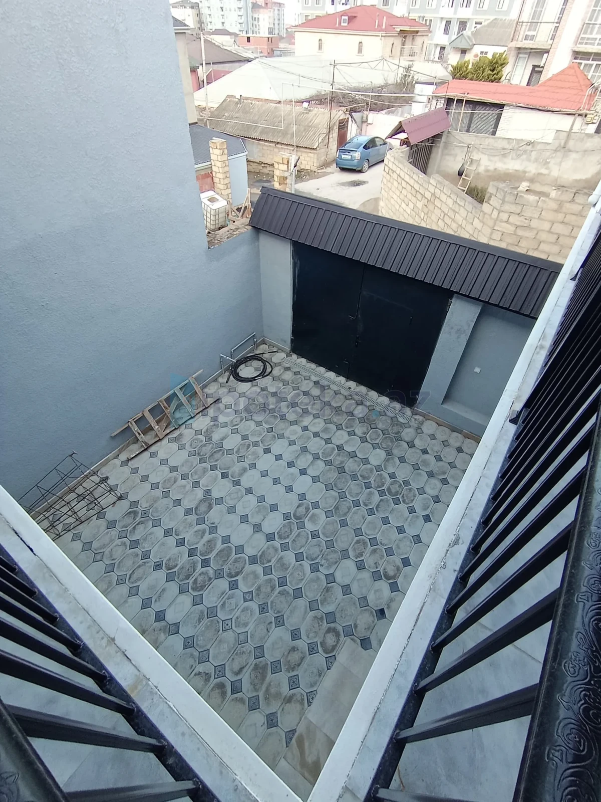 Satılır 5 otaqlı həyət evi 180 m²