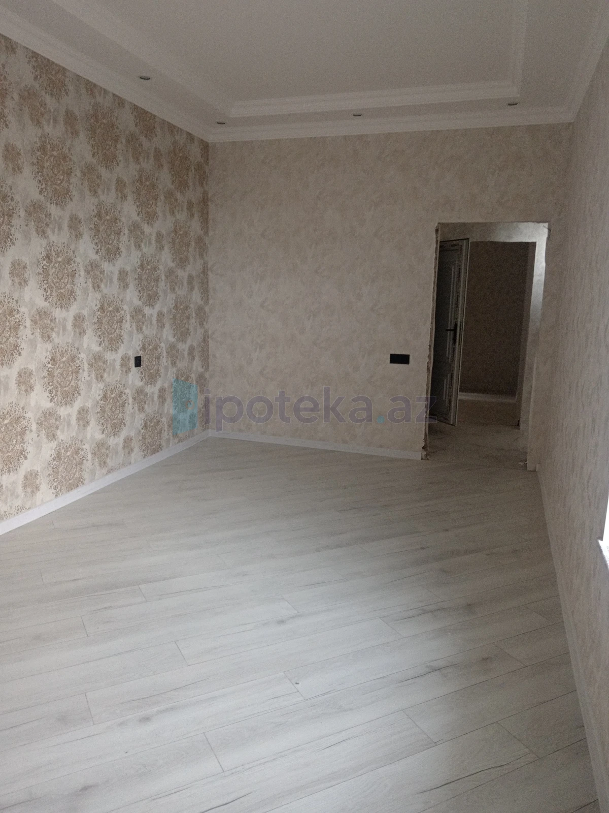 Satılır 5 otaqlı həyət evi 180 m²