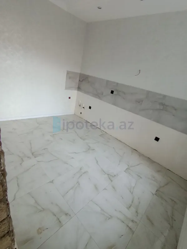 Satılır 5 otaqlı həyət evi 180 m²