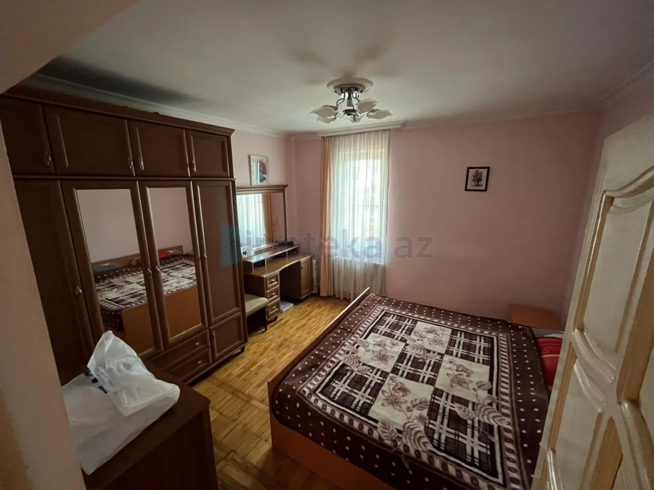 Satılır 3 otaqlı köhnə tikili 85 m²