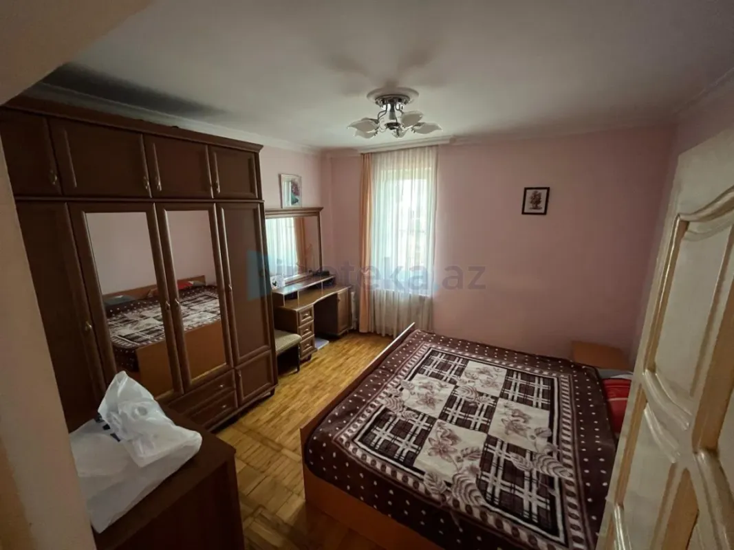 Satılır 3 otaqlı köhnə tikili 85 m²