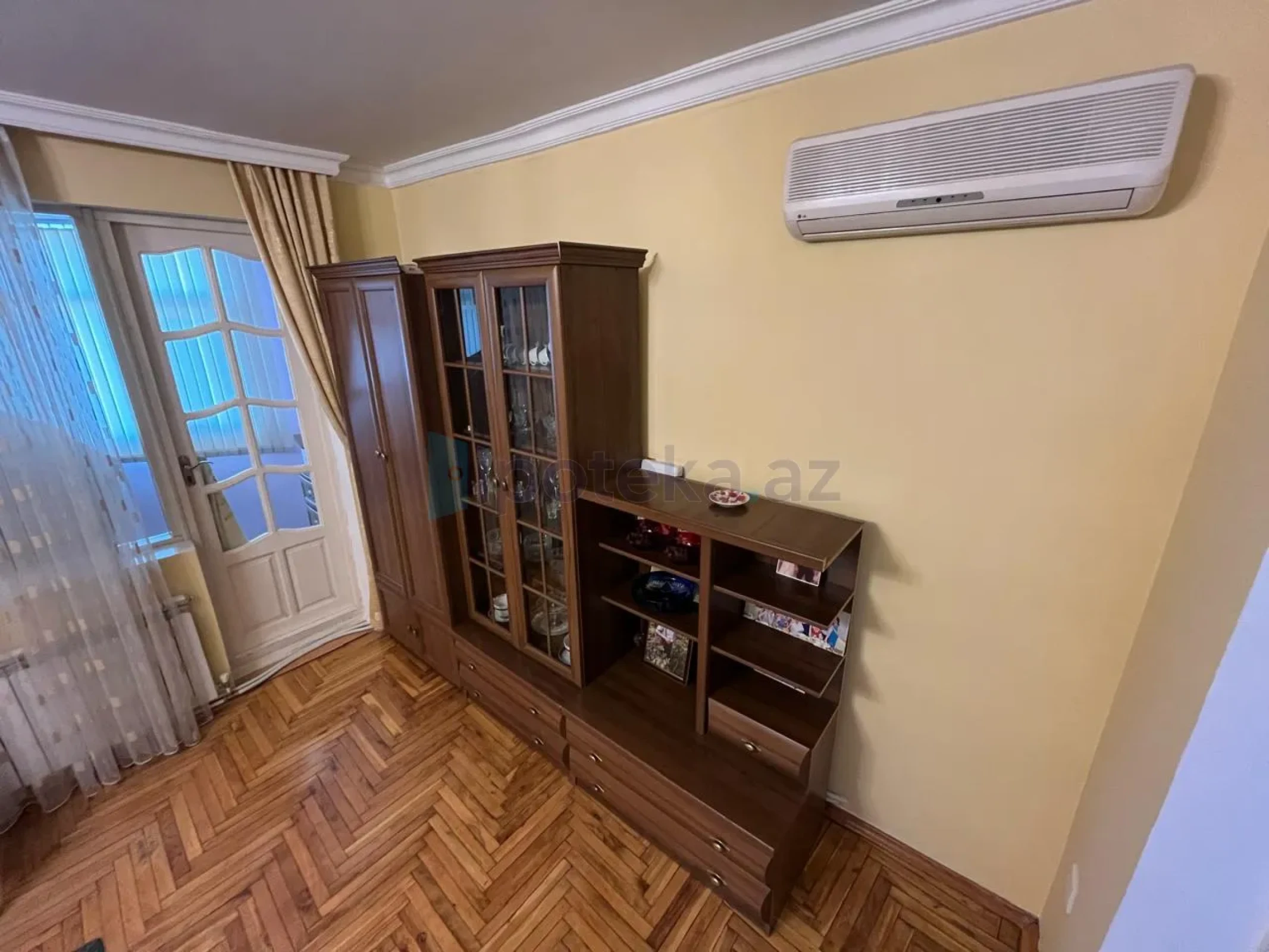 Satılır 3 otaqlı köhnə tikili 85 m²