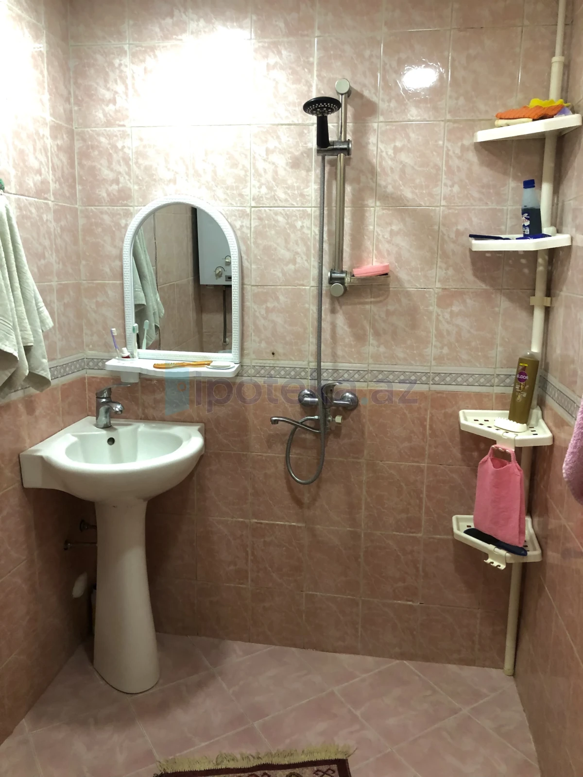 Satılır 3 otaqlı yeni tikili 70 m²