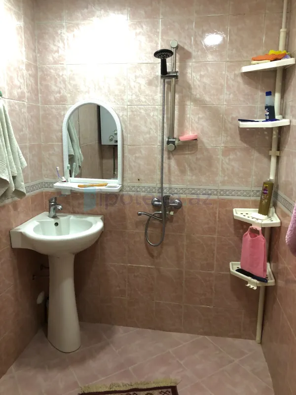 Satılır 3 otaqlı yeni tikili 70 m²