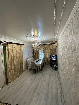 Satılır 3 otaqlı köhnə tikili 55 m²