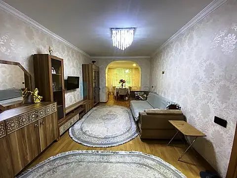 Satılır 3 otaqlı köhnə tikili 90 m² — Bakı, Nizami 3 otaq 90.00 m²