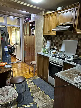 Satılır 3 otaqlı köhnə tikili 57 m²