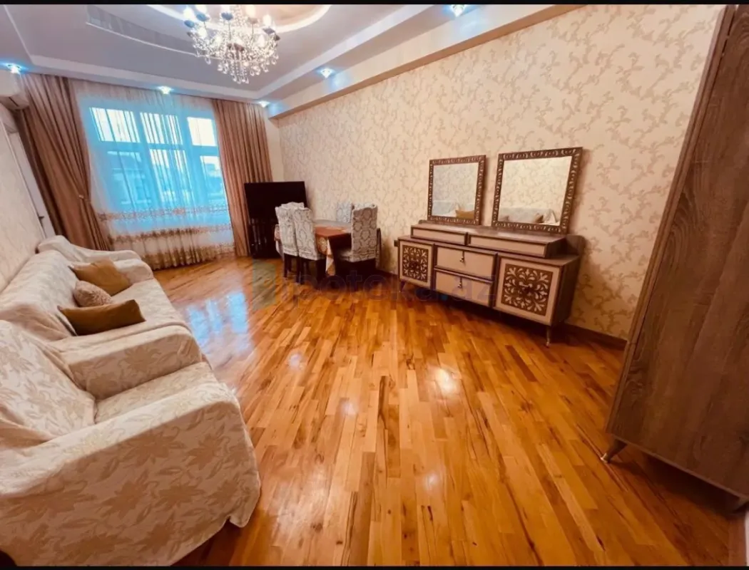 Satılır 3 otaqlı yeni tikili 100 m²