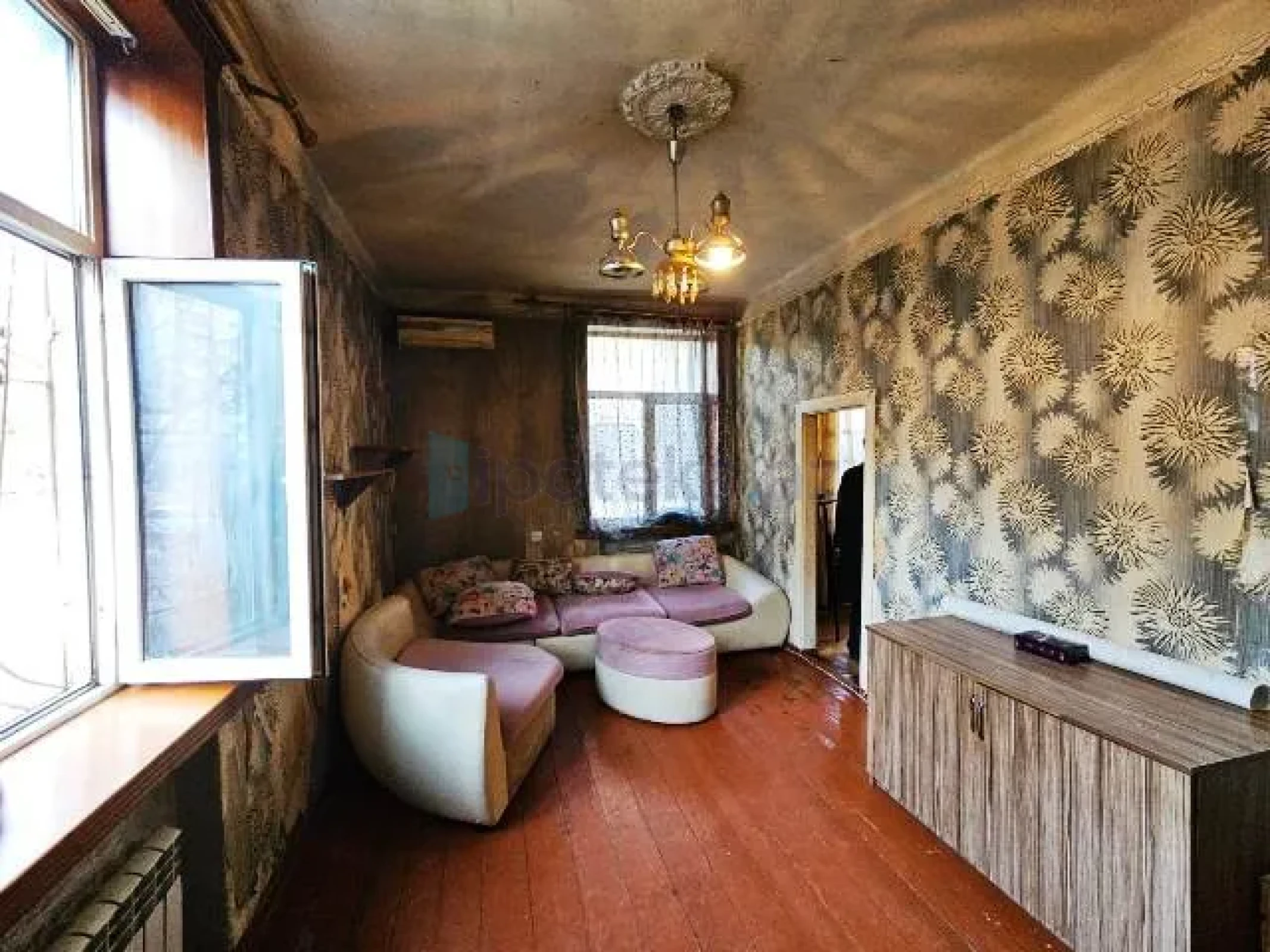 Satılır 1 otaqlı köhnə tikili 30 m²