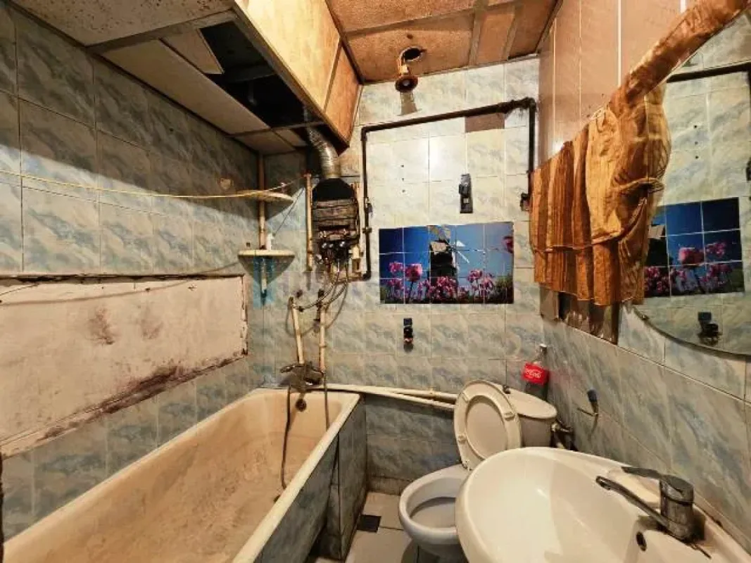 Satılır 1 otaqlı köhnə tikili 30 m²