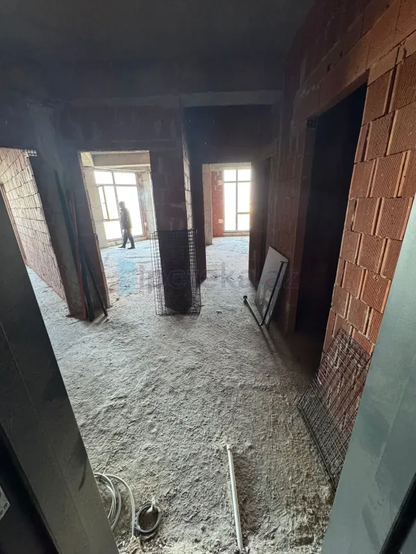 Satılır 3 otaqlı yeni tikili 93 m²
