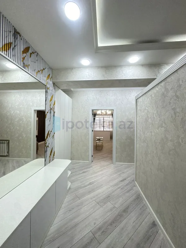 Satılır 3 otaqlı yeni tikili 85 m²