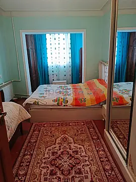 Satılır 2 otaqlı köhnə tikili 60 m²