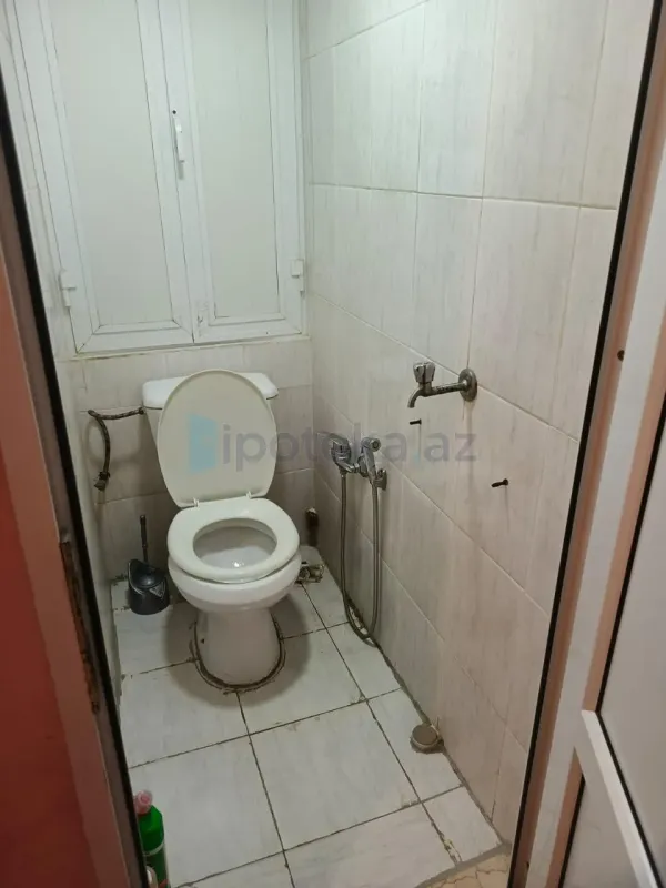 Satılır 2 otaqlı köhnə tikili 60 m²