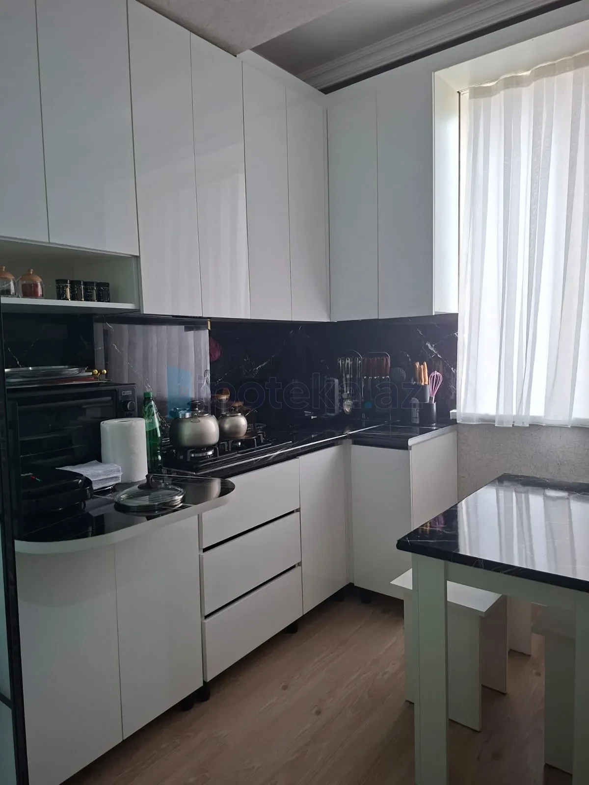 Satılır 3 otaqlı yeni tikili 86 m²