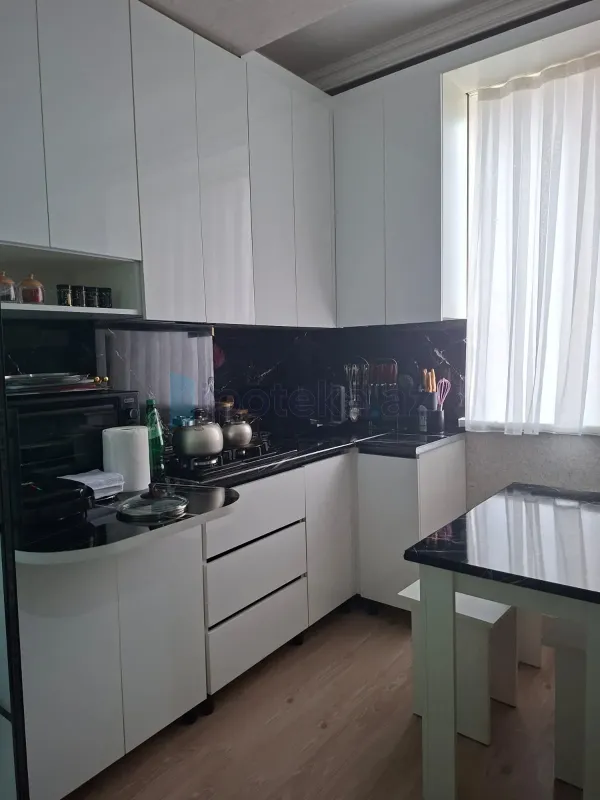 Satılır 3 otaqlı yeni tikili 86 m²