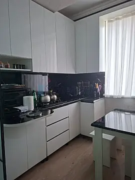 Satılır 3 otaqlı yeni tikili 86 m²