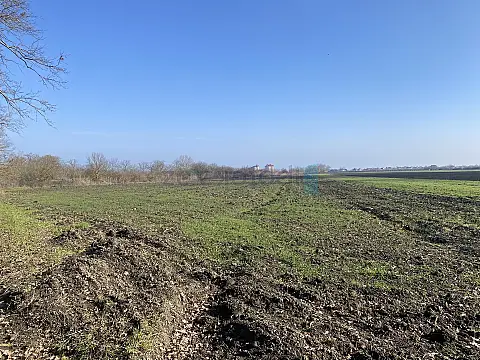 Satılır torpaq sahəsi 108 m²