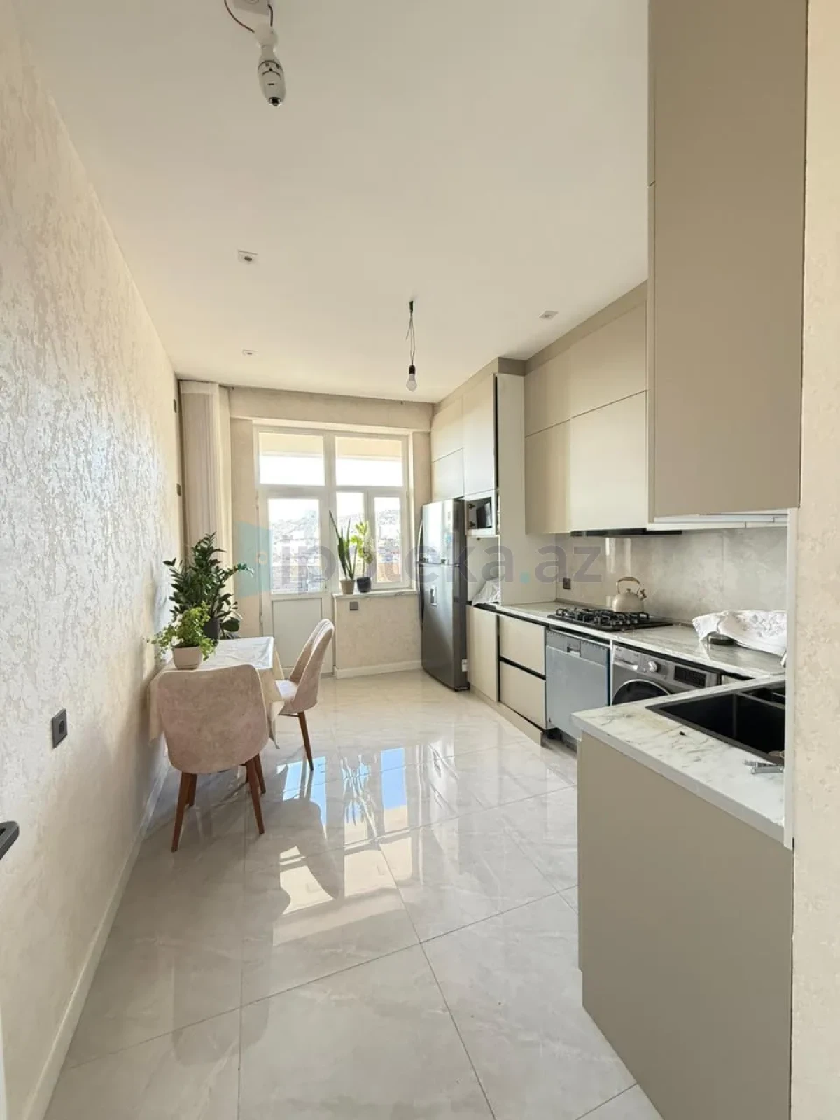 Satılır 2 otaqlı yeni tikili 90 m²