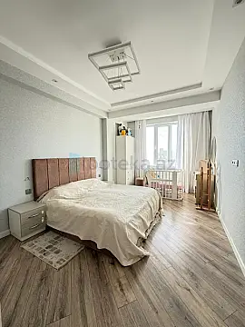 Satılır 2 otaqlı yeni tikili 90 m²
