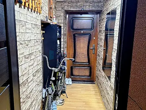 Satılır 2 otaqlı köhnə tikili 50 m²