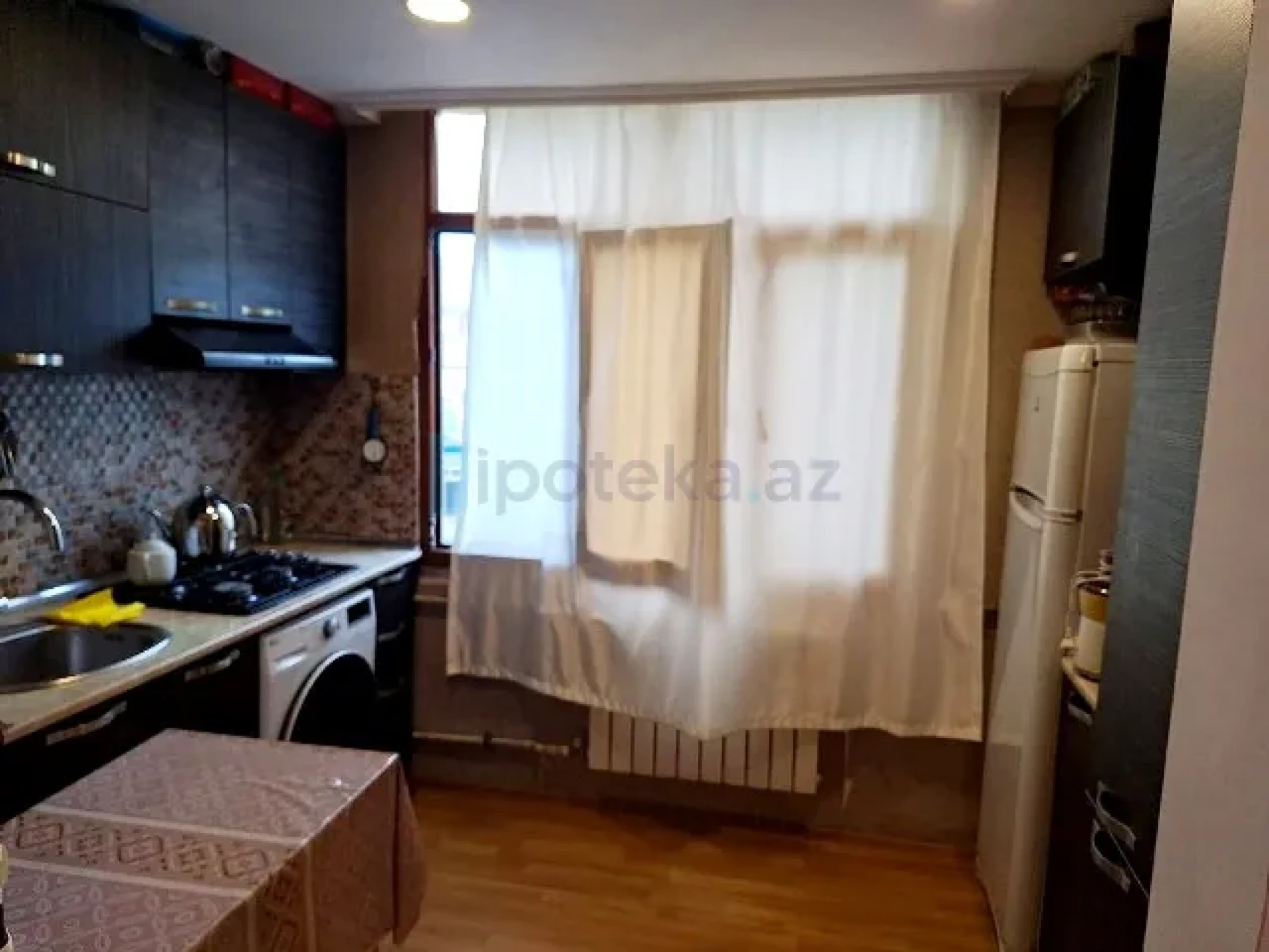 Satılır 2 otaqlı köhnə tikili 50 m²