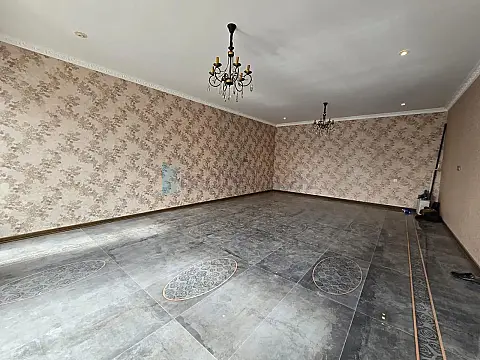 Satılır 4 otaqlı mənzil 185 m²