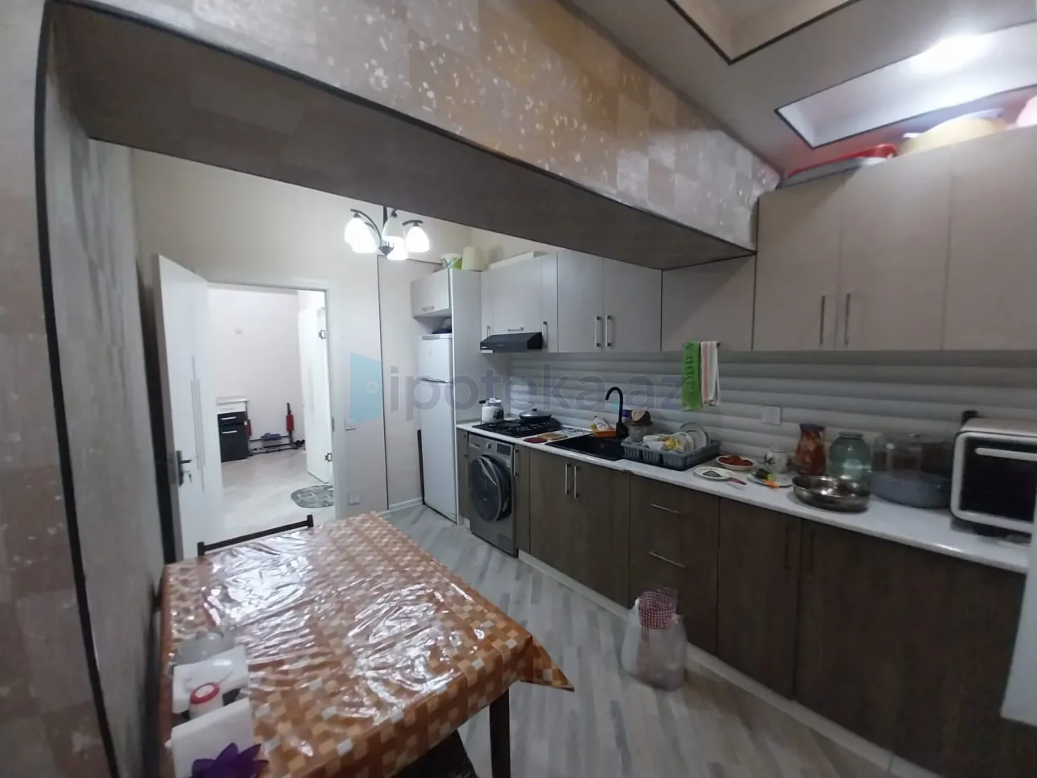 Satılır 3 otaqlı yeni tikili 77 m²