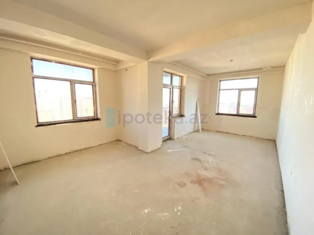 Satılır 3 otaqlı yeni tikili 130.5 m²
