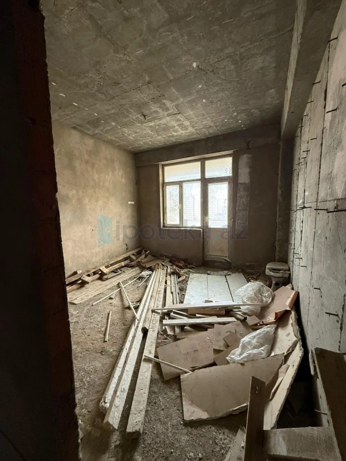 Satılır 3 otaqlı yeni tikili 120 m²