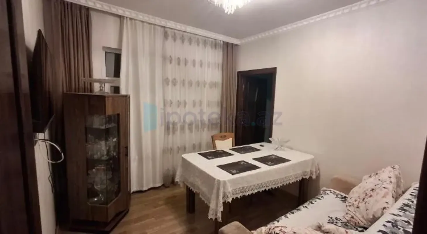 Satılır 2 otaqlı köhnə tikili 40 m²