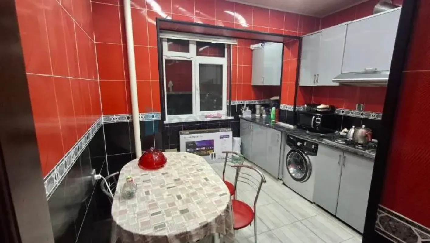Satılır 2 otaqlı köhnə tikili 40 m²
