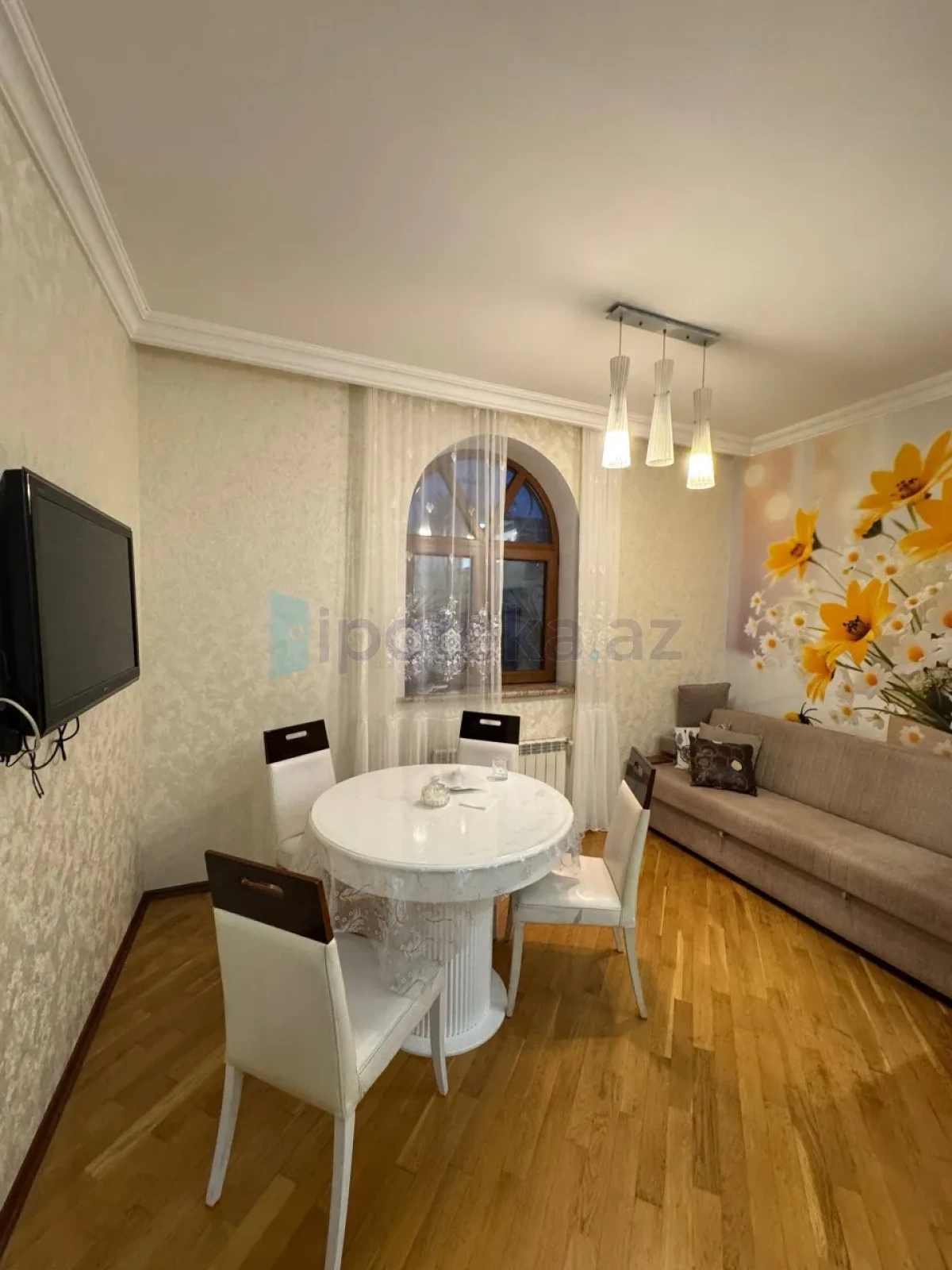 Satılır 6 otaqlı həyət evi 250 m²