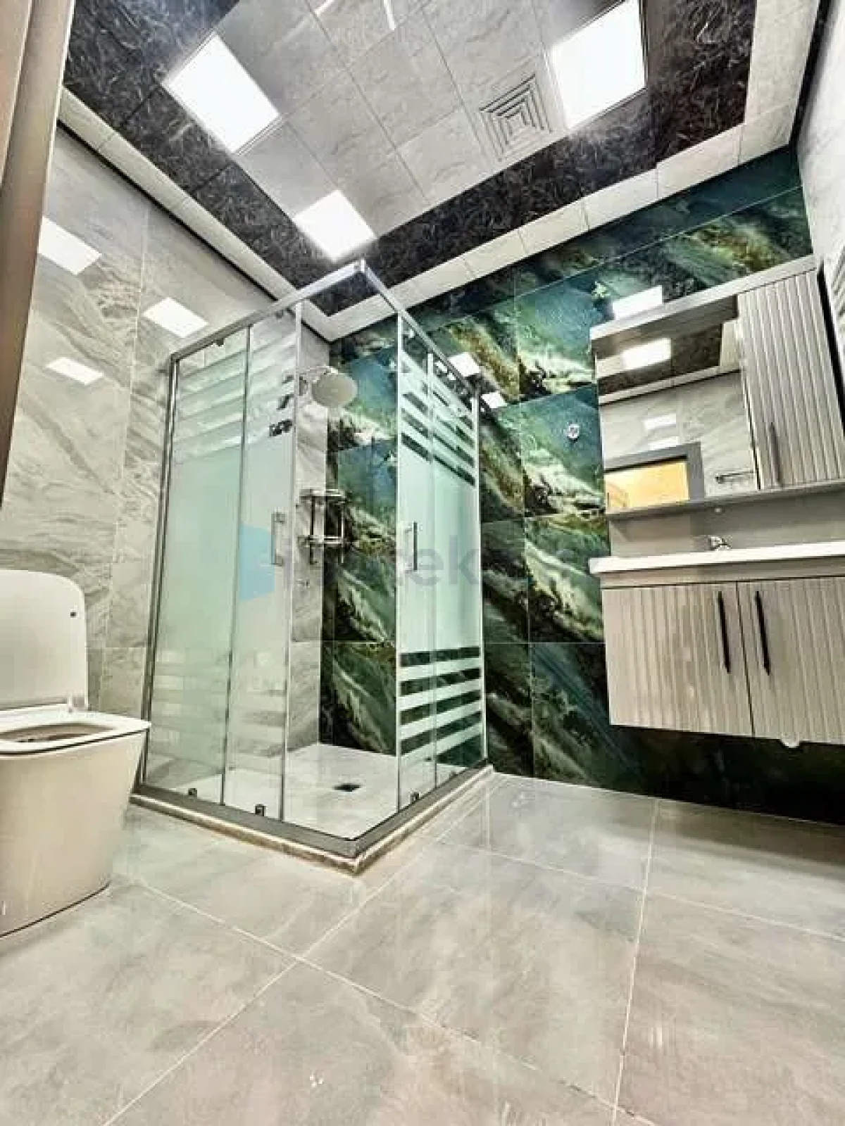 Satılır 3 otaqlı yeni tikili 92 m²