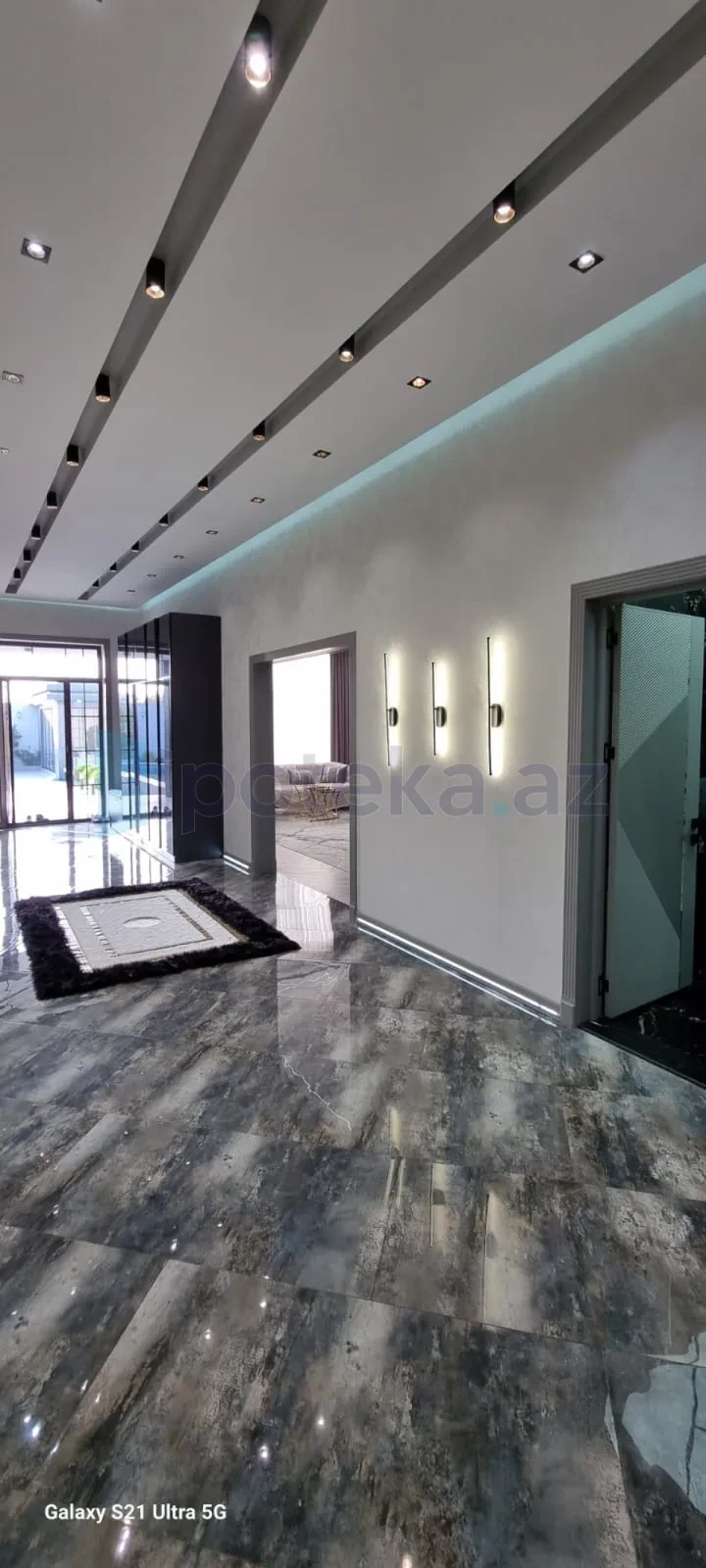 Satılır 5 otaqlı həyət evi 220 m²