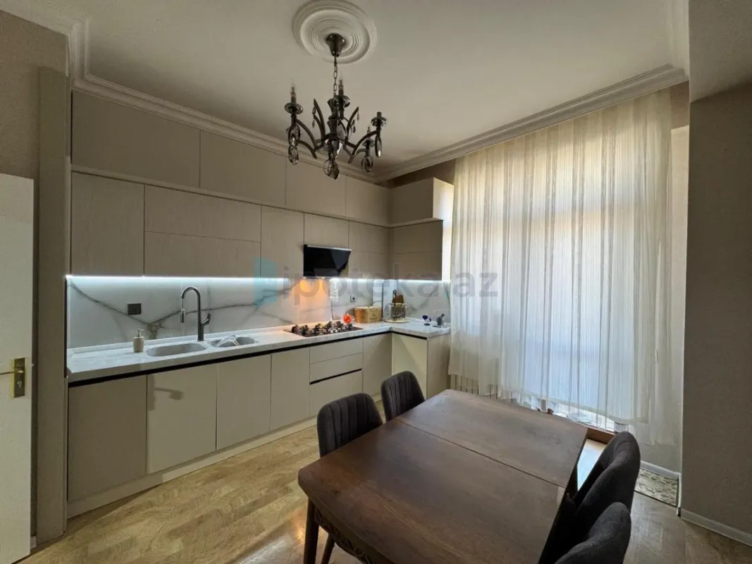 Satılır 2 otaqlı yeni tikili 106 m²