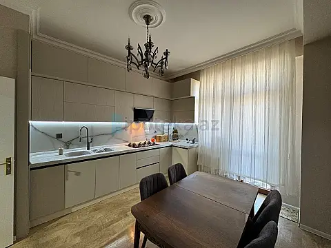 Satılır 2 otaqlı yeni tikili 106 m²