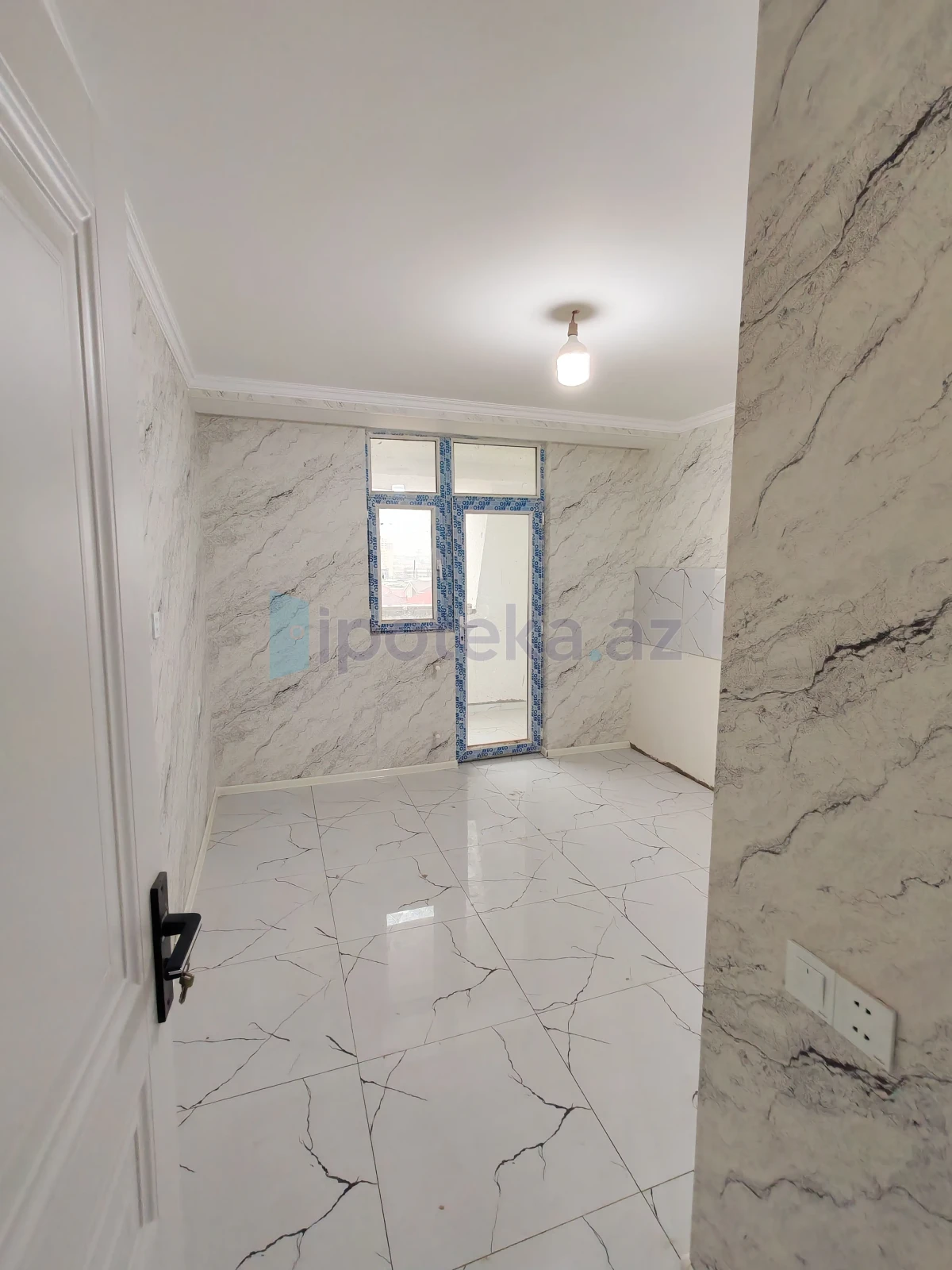 Satılır 3 otaqlı yeni tikili 75 m²