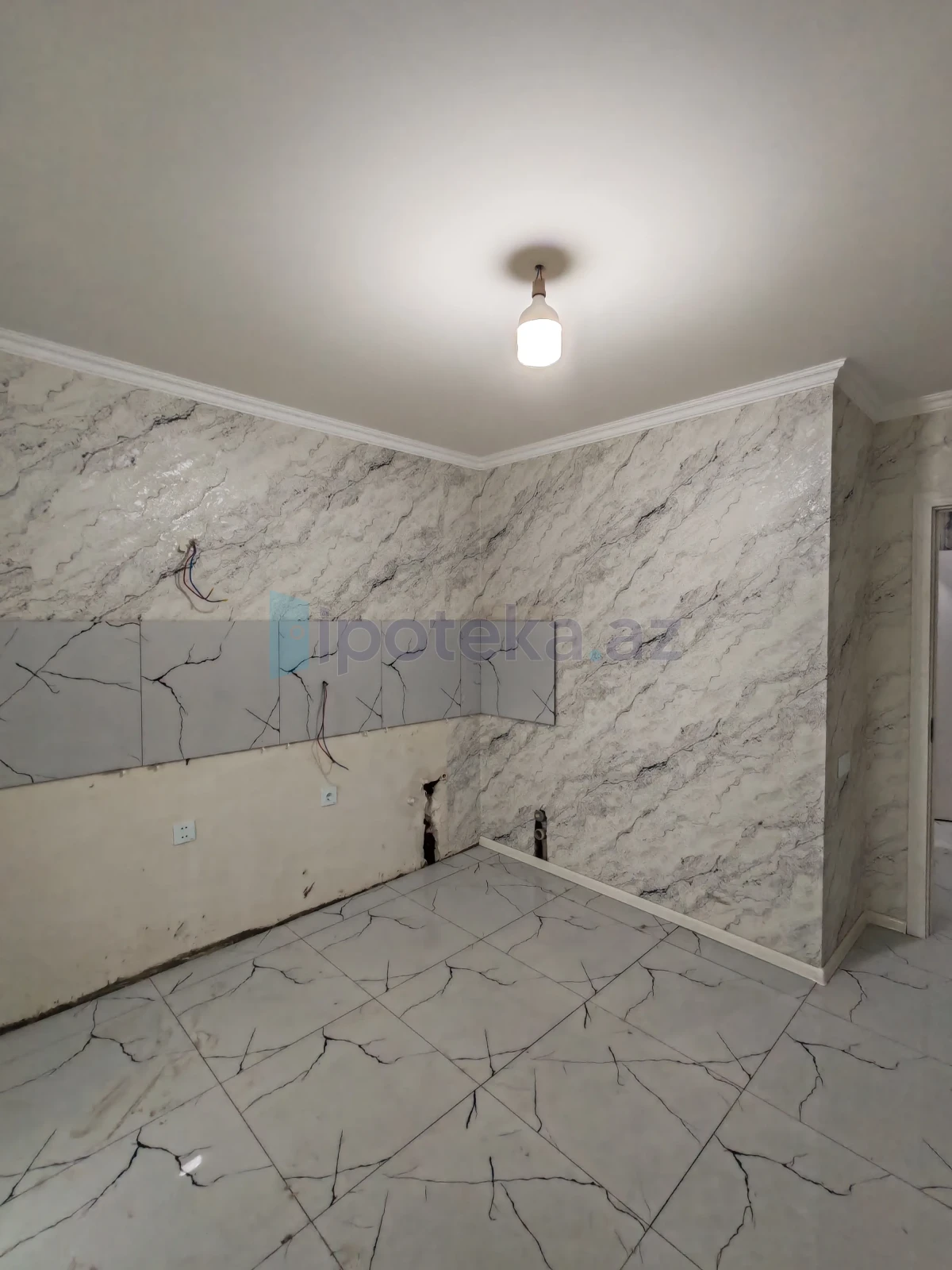 Satılır 3 otaqlı yeni tikili 75 m²